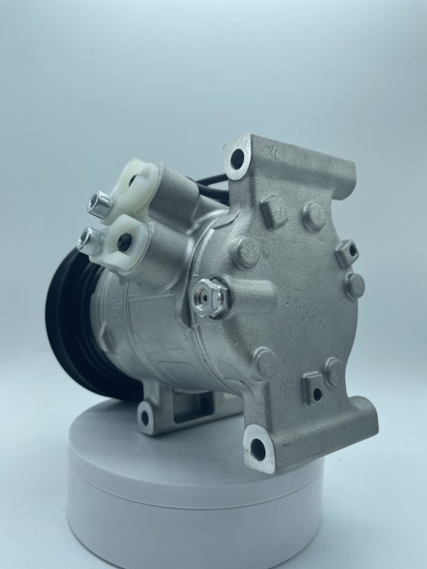 A/C Compressor is a Roewe 350 Refrigeration pumps 13 - Image 3