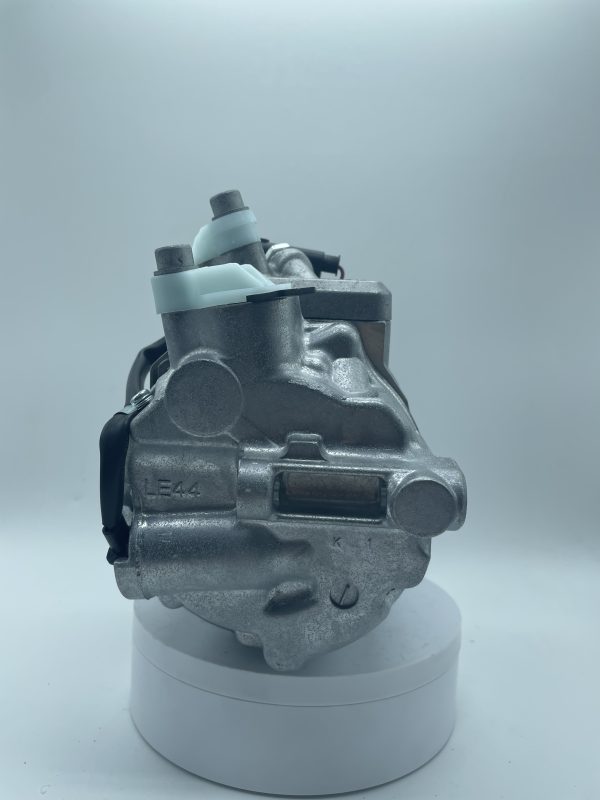 Porsche Paramela 4.8 A/C Compressor 11 - Image 4