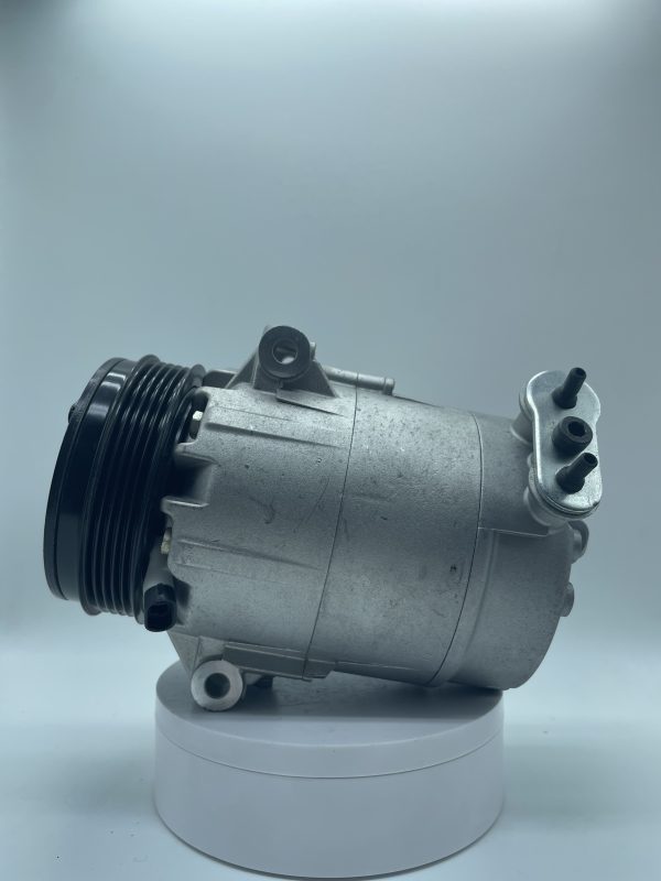 Buick LaCrosse 2.4 Oil-electric Hybrid A/C Compressor 7